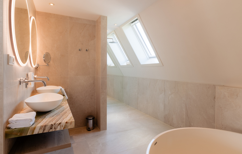 Love under Construction Suite